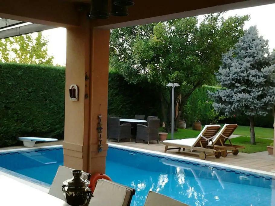 4-Seasons Pool Villa Near Meteora Tríkala Dış mekan fotoğraf